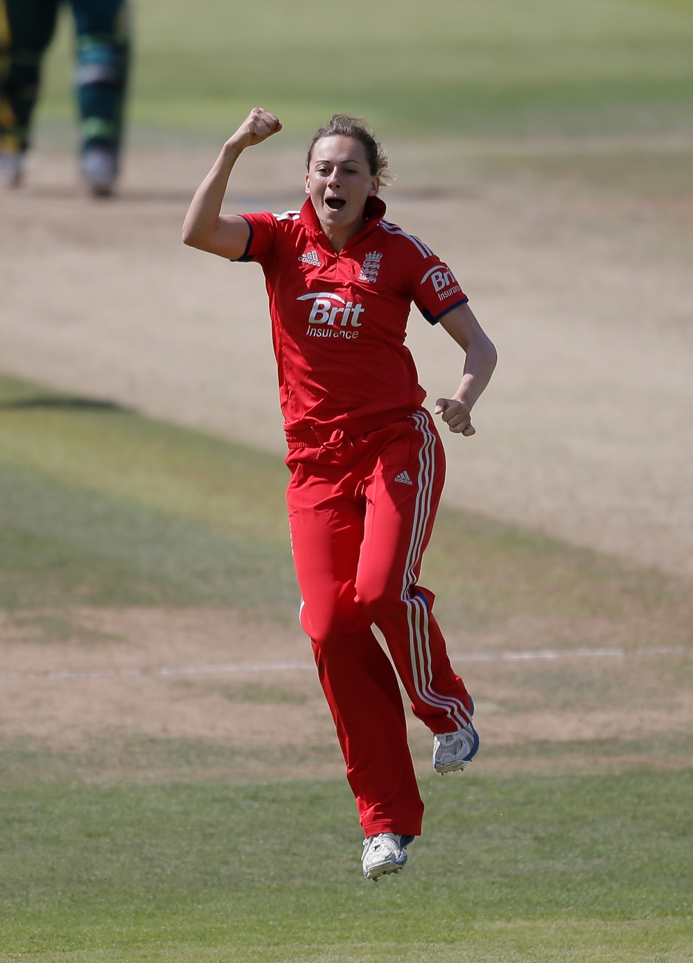 15 Photos Of Hot, Sexy & Beautiful Female Cricketers | Reckon Talk