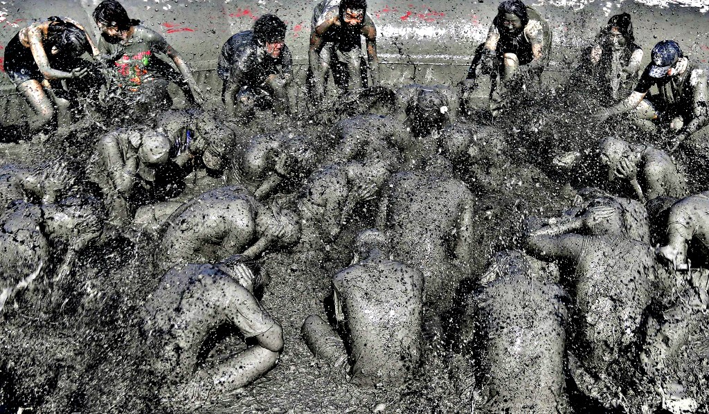 7 Awesome Holi Like Festivals Around The World | Reckon Talk