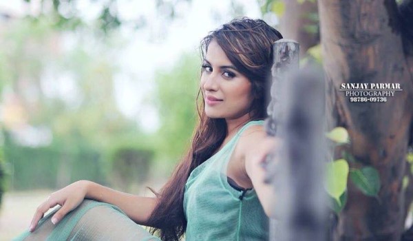 600px x 350px - 24 Hot & Cute Photos of Famous Punjabi Model Sara Gurpal | Reckon Talk