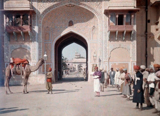 An entrance to the maharaja's Palace in Jaipur 1926