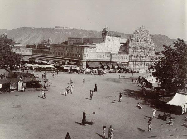 Hawa mahal taken in year 1905