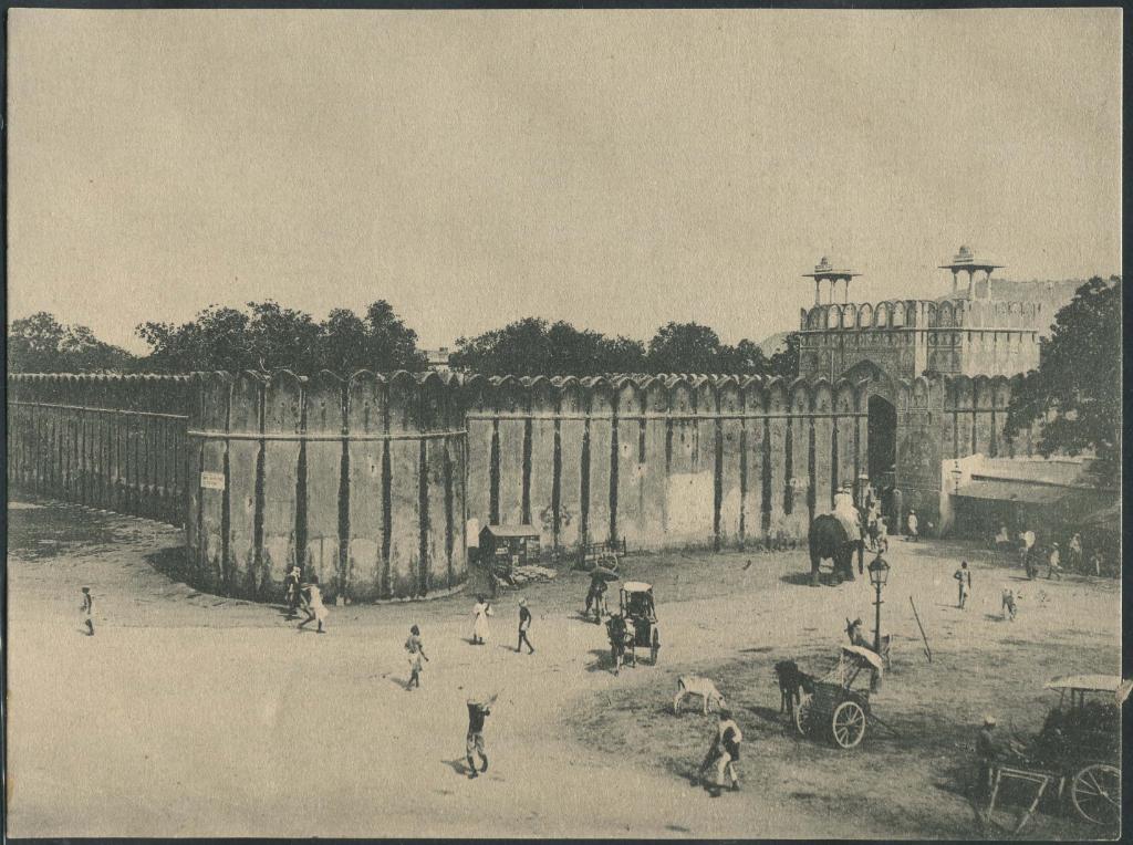 Manak chowk, jaipur ,a photo by gobindram oodeyram, 1910