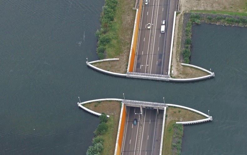 Aquaduct veluwemeer netherlands