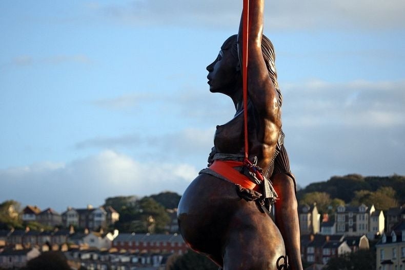 pregnant woman sculpture, damien hirst art
