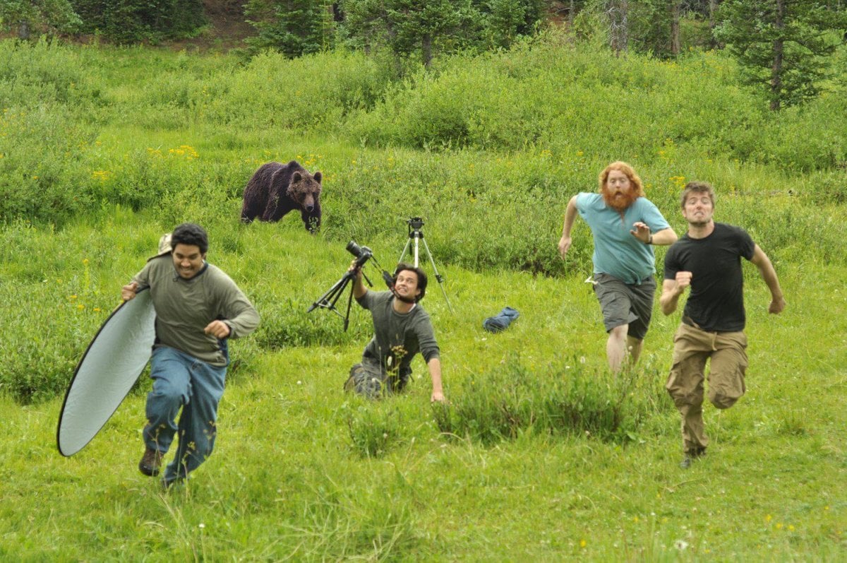 Funny photographer, crazy photographer, mad photographer, dangerous, heartstopping, mad photographers, most famous photo, national geographic photographers, best photo, most popular photo, nature documentary, funny, animal, lol, viral, wtf, photography