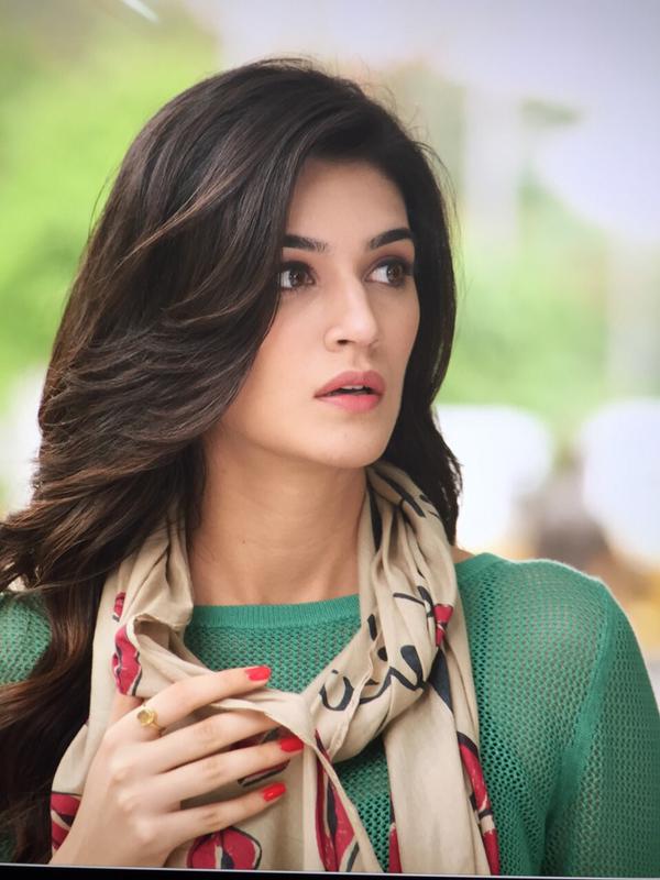 Kriti sanon, kriti sanon hot, kriti sanon sexy, kriti sanon images