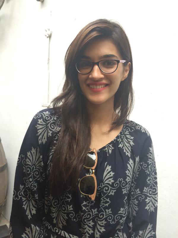 kriti sanon, kriti sanon hot, kriti sanon sexy, kriti sanon images