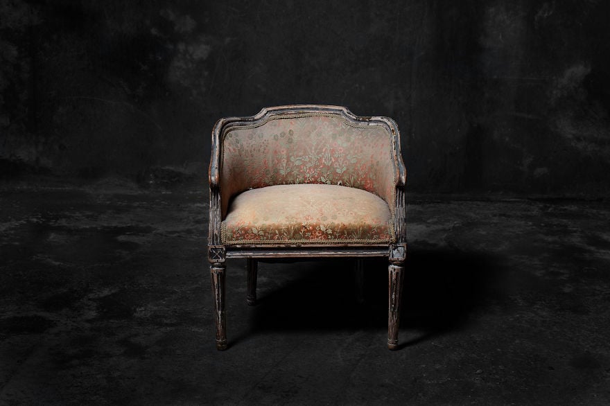 photography, photos, pics, images, pic, image, photo, photograph, photographer, horia manolache, chairs, furniture, common, people, normal people, amazing, different, out of the world, beautiful, wow, idea, great idea