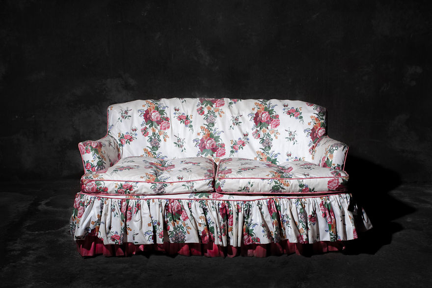 photography, photos, pics, images, pic, image, photo, photograph, photographer, horia manolache, chairs, furniture, common, people, normal people, amazing, different, out of the world, beautiful, wow, idea, great idea
