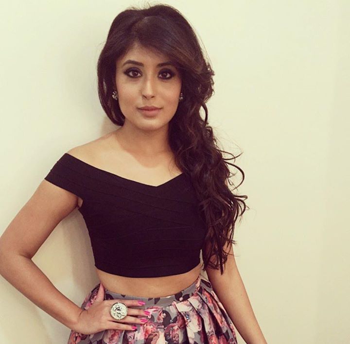 Karan kundra kritika kamra,kritika kamra image, kritika kamra photos, kritika kamra photo gallery, latest pics of kritika kamra, kritika kamra images profile pics, kritika kamra arohi, kritika kamra wallpapers galleries