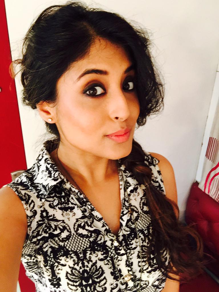 Karan kundra kritika kamra,kritika kamra image, kritika kamra photos, kritika kamra photo gallery, latest pics of kritika kamra, kritika kamra images profile pics, kritika kamra arohi, kritika kamra wallpapers galleries