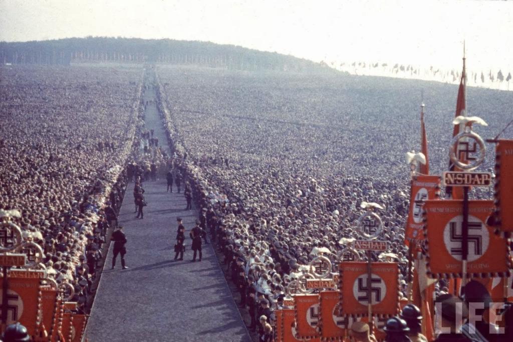 world war photo ,ww2 photo, rare photo, old photo, war photo, hitler photo