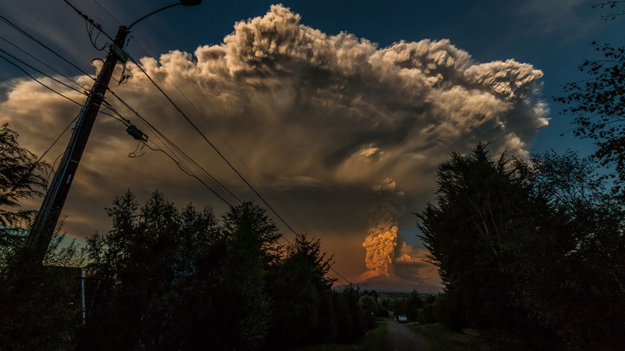 Photos calbuco, calbuco wine, volcan calbuco, calbuco eruption, calbuco volcano eruption, calbuco erupcion, calbuco merlot, calbuco volcano, volcano eruption, chile, santiago chile