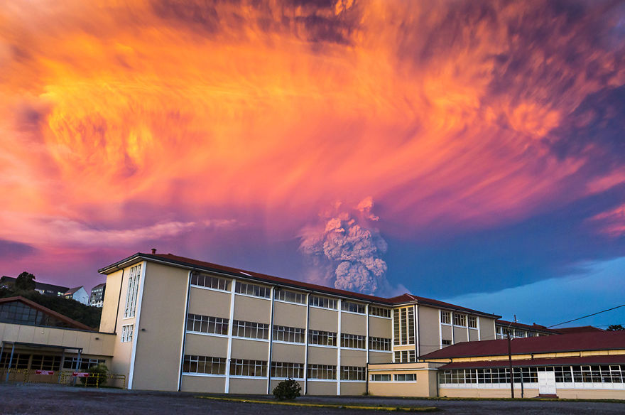 Photos calbuco, calbuco wine, volcan calbuco, calbuco eruption, calbuco volcano eruption, calbuco erupcion, calbuco merlot, calbuco volcano, volcano eruption, chile, santiago chile