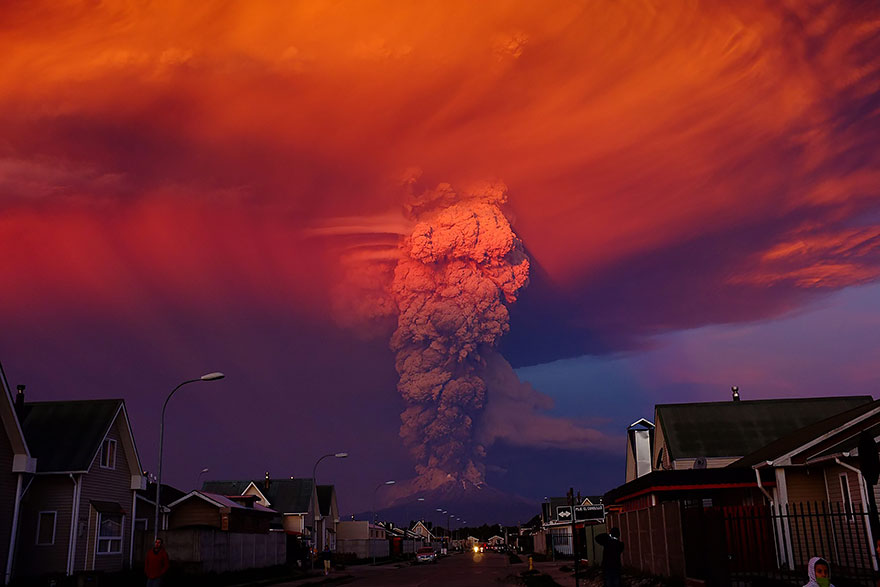 Photos calbuco, calbuco wine, volcan calbuco, calbuco eruption, calbuco volcano eruption, calbuco erupcion, calbuco merlot, calbuco volcano, volcano eruption, chile, santiago chile