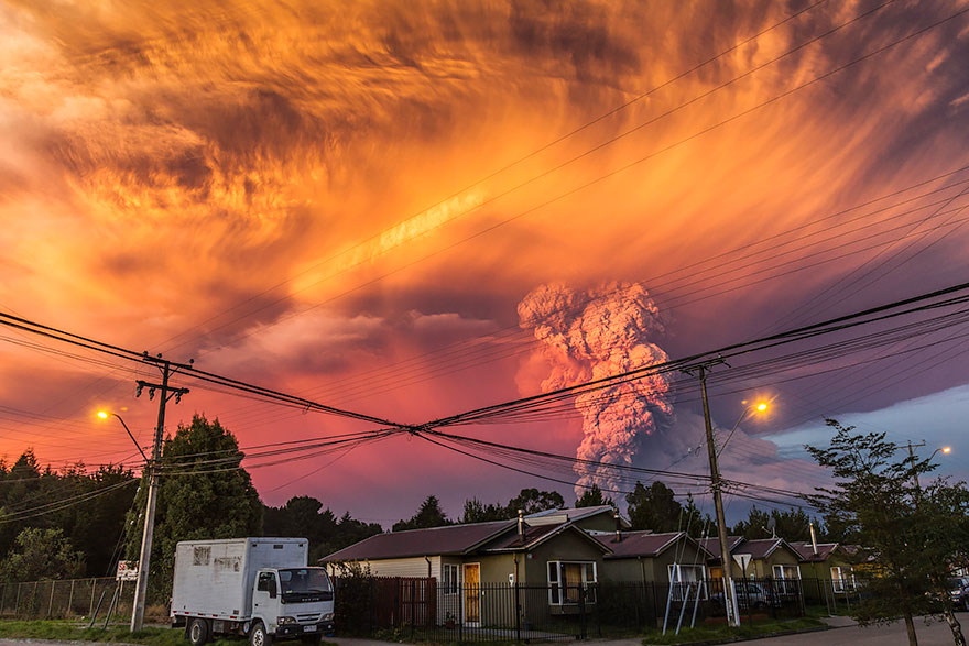 Photos calbuco, calbuco wine, volcan calbuco, calbuco eruption, calbuco volcano eruption, calbuco erupcion, calbuco merlot, calbuco volcano, volcano eruption, chile, santiago chile