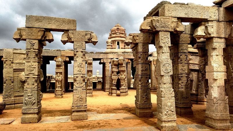 Lepakshi temple, lepakshi temple pillars, lepakshi temple history, lepakshi temple hanging pillar, lepakshi temple timings, lepakshi temple paintings, lepakshi temple footprint, lepakshi temple images, story of lepakshi temple, anantapur, ancient india