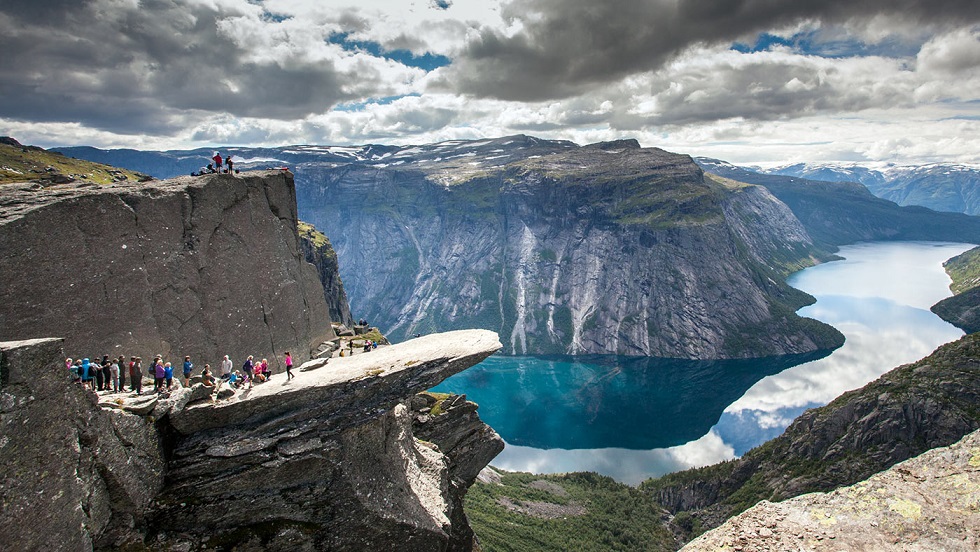 Hiking, rock climbing, the pulpit rock, death, world's Best Hikes, Norwegian mountains, Trolltunga, norway, Travel, Norwegian Trekking Association, Odda, hiking, Cliffs, fjords, rafiki, photography, Instagram, Scariest Spot On Earth