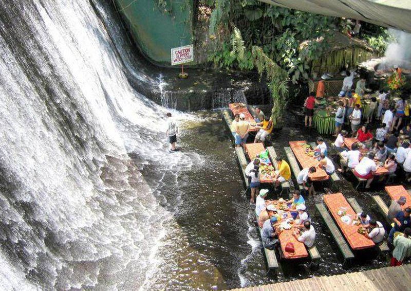 9 Amazing Restaurants In Unforgettable Settings Reckon Talk Hotel Restaurant Amazing Awesome Wow Minding Extraordinary Unique