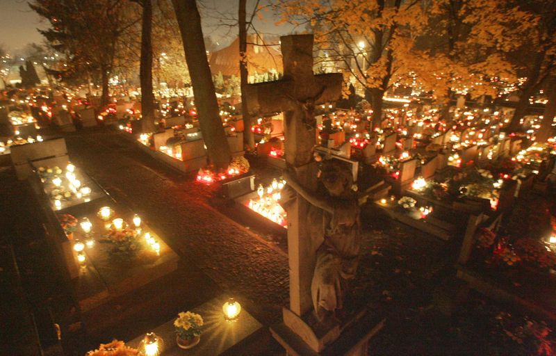 Halloween, Halloween festival, Holidays, Celebrations, Culture, WORLD OF THE DEAD, asian Halloween, Día de Los Muertos, Seleenwoche, Obon Festival, Nos Calan Gaeaf, Feast Of Hungry Ghosts, Zaduszki, Burning Of The Devil, Chuseok, Odo Festival, Gai Jatra