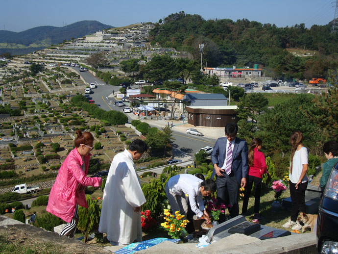 Halloween, Halloween festival, Holidays, Celebrations, Culture, WORLD OF THE DEAD, asian Halloween, Día de Los Muertos, Seleenwoche, Obon Festival, Nos Calan Gaeaf, Feast Of Hungry Ghosts, Zaduszki, Burning Of The Devil, Chuseok, Odo Festival, Gai Jatra