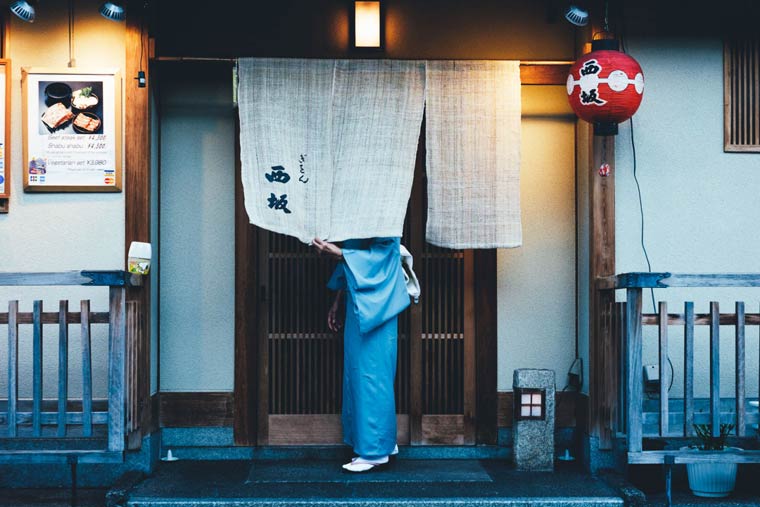 japan, country, Takashi Yasui, photographer, photography, Kyoto, tokyo, city, creative, artist, innovative, perfect, colour, visit, travel, world, trip, wow, amazing, awesome, great, tourist, asia, architecture, temple, beautiful, modern, tradition, history, historic