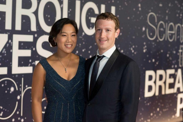 Mark zuckerberg, zuckerberg, zuckerberg photo, facebook, zuckerberg story, facebook story, mark zuckerberg young, mark zuckerberg kid, mark zuckerberg school, mark zuckerberg harvard, hostel, social network, biography, mark zuckerberg wife, priscilla chan, story, fb ceo, documentary