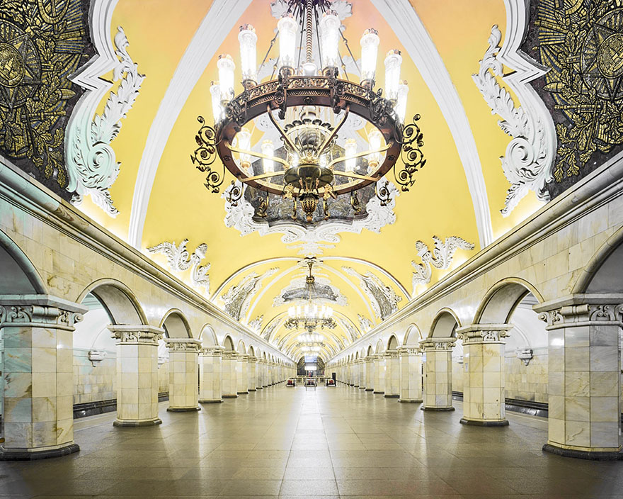 Moscow, metro station, architecture, russia, david burdeny, the moscow metro, architect, photographer, canada, big soviet propaganda project, photo series, “russia: a bright future, photography, amazing, beauty, awesome, wow, historic station