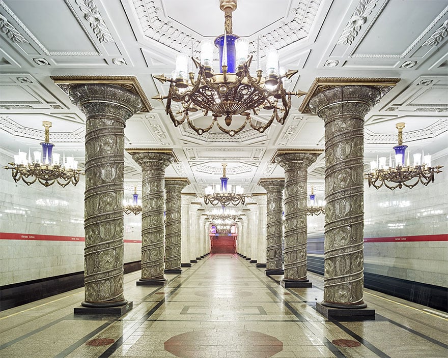 moscow, metro station, architecture, russia, david burdeny, the Moscow Metro, architect, photographer, Canada, big Soviet propaganda project, photo series, “Russia: A Bright Future, photography, amazing, beauty, awesome, wow, historic station