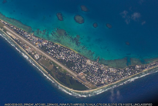 Smallest country vatican city monaco nauru tuvalu san marino liechtenstein saint kitts and nevis maldives malta grenada
