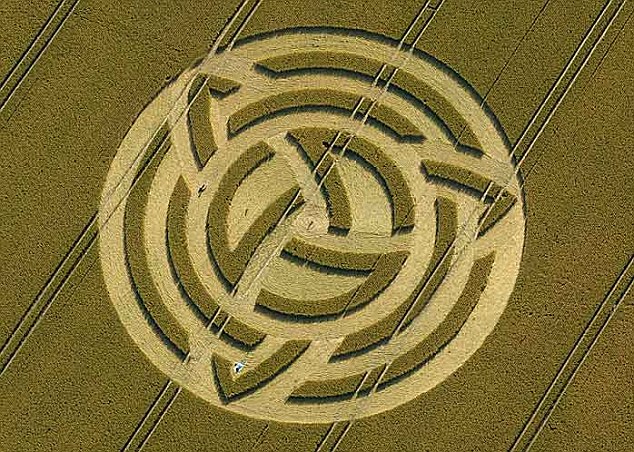world, Mystery, secrets, Unsolved Mysteries, Unexplained Mystery, facts, UFOs and Area 51, alien, Crop Circles, Bigfoot, The Belmez Faces, Pyramid Power, The Mayan 2012 Prophecy, Stonehenge, Loch Ness Monster, Bermuda Triangle