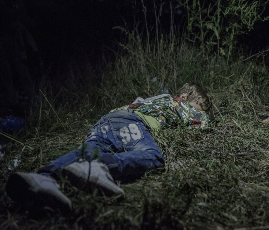 Children, syrian, refugee, syrian crisis, photography, magnus wennman, photojournalist, stockholm, serbia, where the children sleep, homeless children, heartbreaking