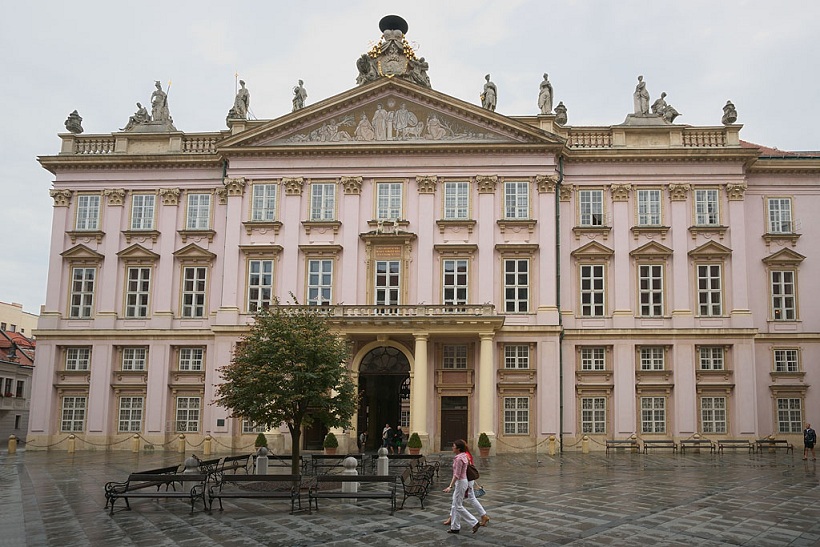 slovakia, bratislava, europe, castles, tourism, attractions, things to do, must visit, bratislava things to do, bratislava nightlife, bratislava tripadvisor, bratislava tourism, bratislava hostel, bratislava wiki, travel guide, czechoslovakia
