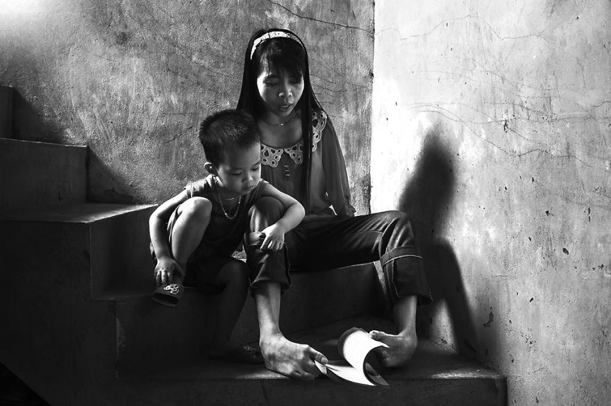 Vietnamese Girl, Nguyet, Vietnam, photography, girl without arm, war, agent orange, toxic chemicals, Nguyen Vu Phuoc, motivational, inspiring, bad effect