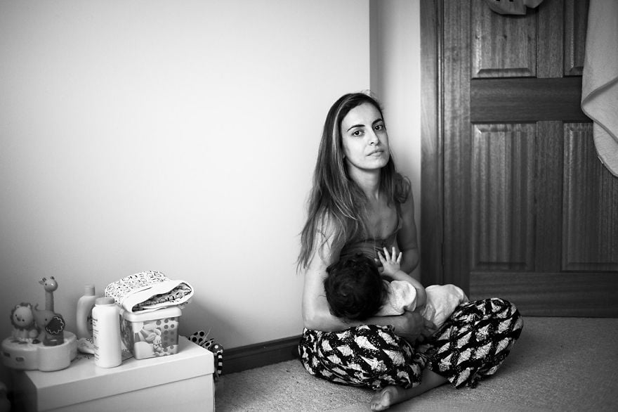 baby photography, black and white photography, breastfeeding, motherhood, Suzie Blake, photographer, photography, artist, child, amazing, awesome, photography project