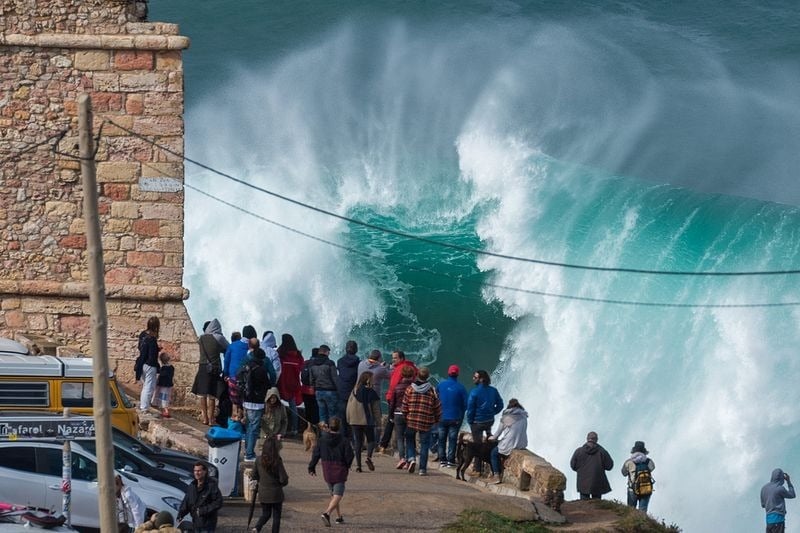 waves, monster waves, scary, thriller, fear, portugal, nazare, seaside, beach, amazing, awesome, dangerous, surfer, sports