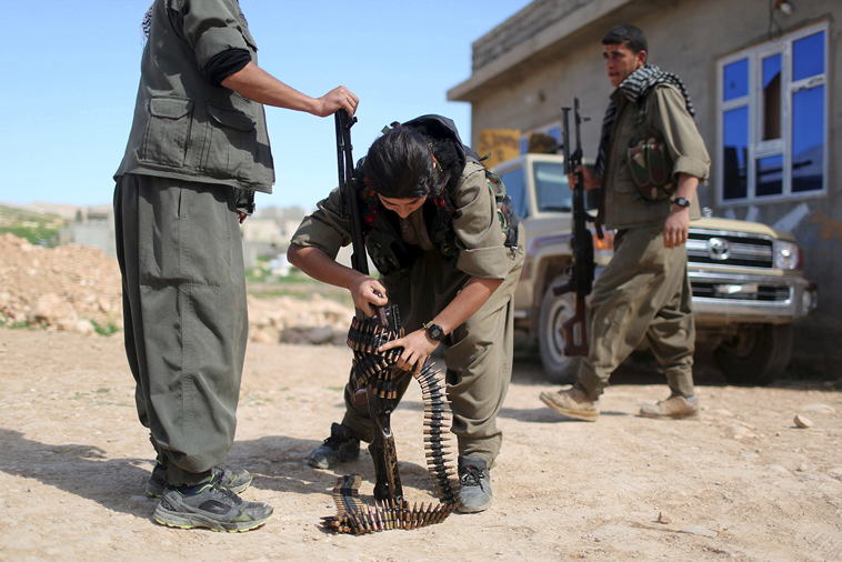 Brave kurdish women fighting isis 1