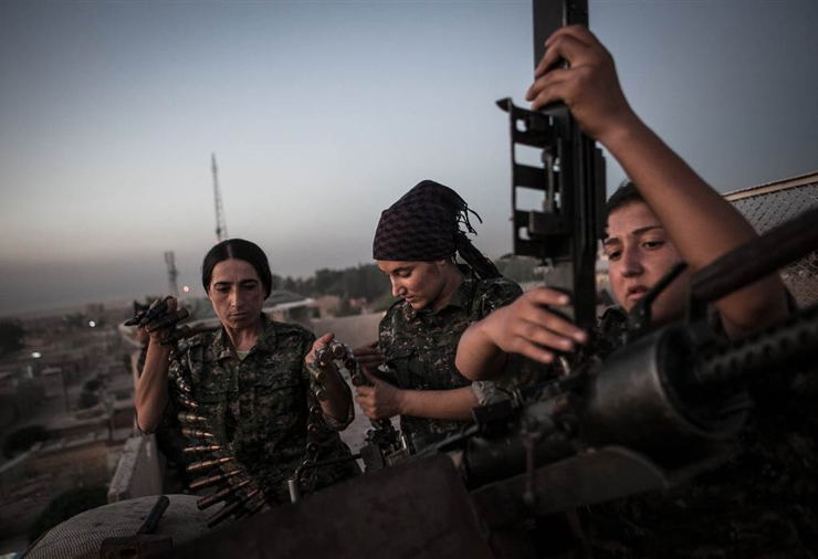Kurdish fighters terrorism isis middle east gulf women yazidi kurds war iraq islamic muslim syria kurdish girl photo female soldiers who are kurdish