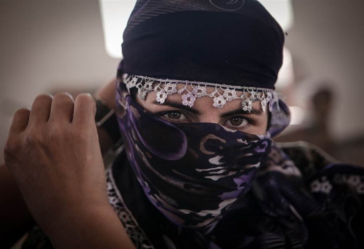 Kurdish fighters terrorism isis middle east gulf women yazidi kurds war iraq islamic muslim syria kurdish girl photo female soldiers who are kurdish