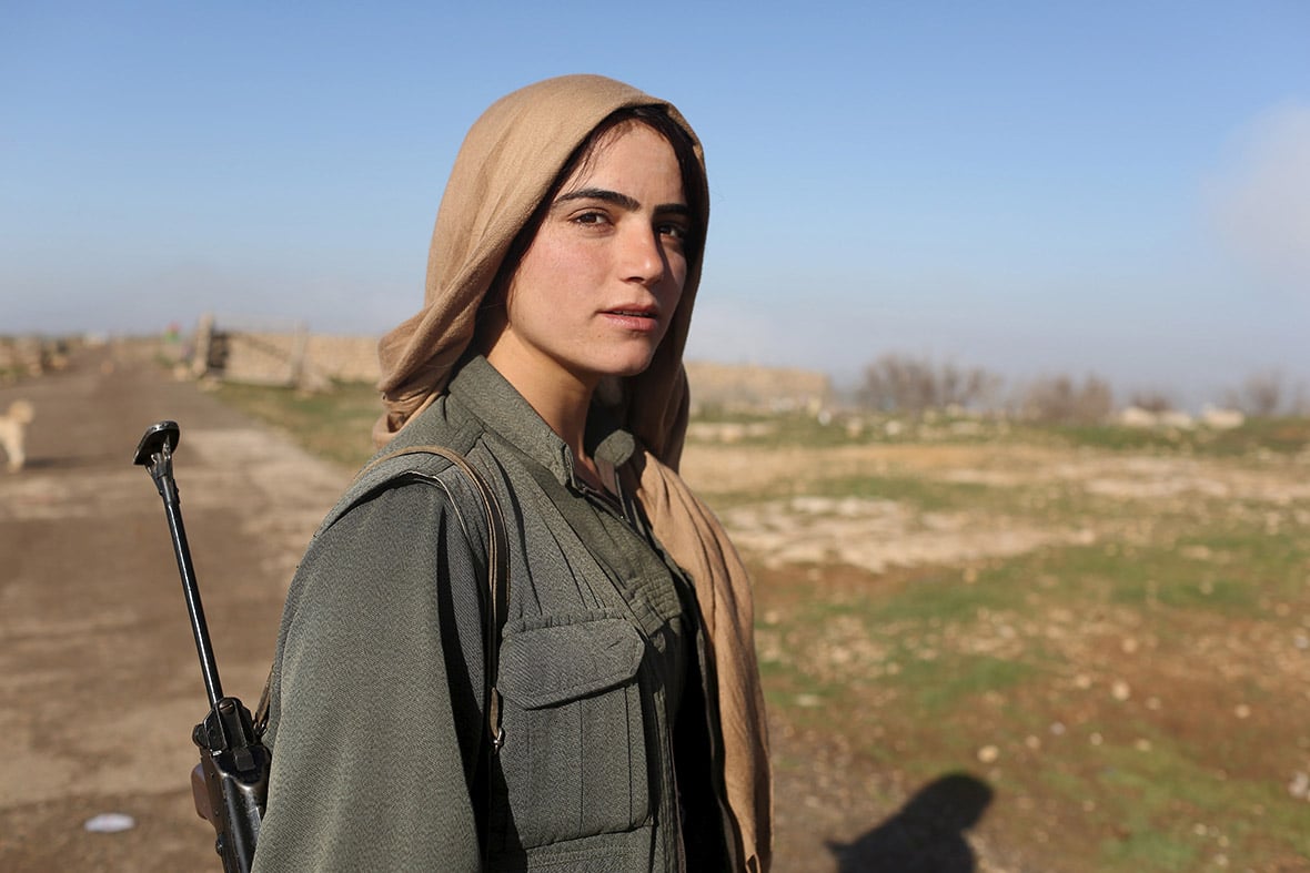 Kurdish fighters terrorism isis middle east gulf women yazidi kurds war iraq islamic muslim syria kurdish girl photo female soldiers who are kurdish