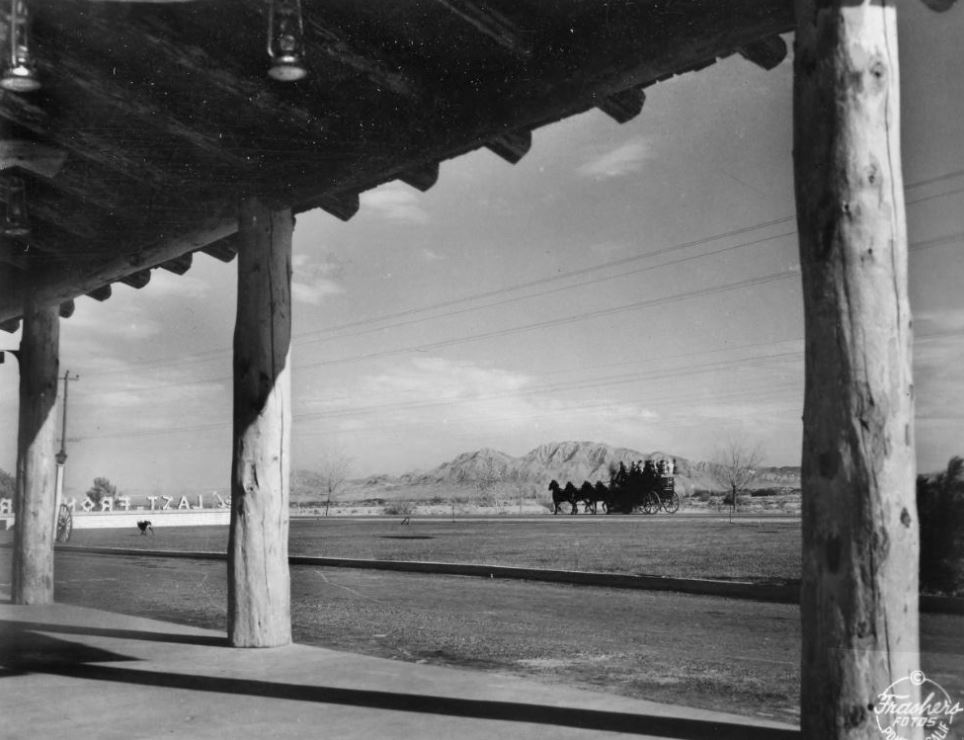 lasvegas, las vegas old photo , las vegas strip , las vegas downtown old photo, usa old photo , rare photo of las vegas , usa history, old american photo