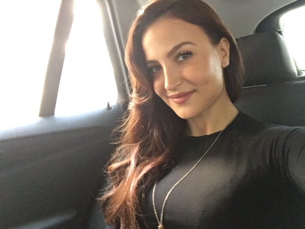 Elli avram, elli avram hot, elli avram sexy, elli avram photo, elli avram wallpaper, hot actress photos, indian actress, maxim magazine, videshi model, elli avram twitter, elli avram instagram, elli avram facebook, bollywood, big boss