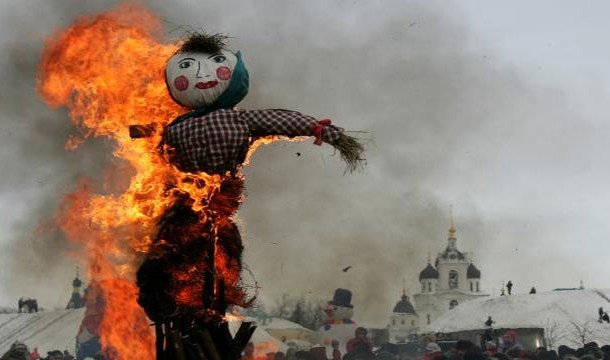 Scarecrow burning (ecuador)