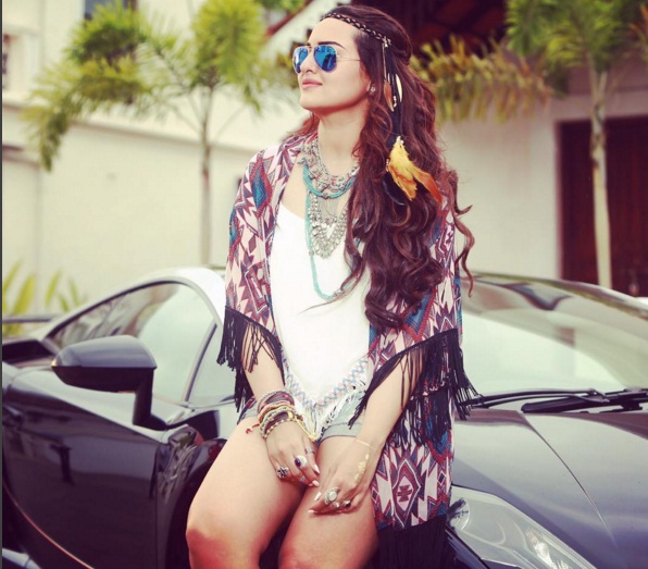 sonakshi sinha, sonakshi sinha hot, sonakshi sinha sexy, sonakshi sinha photo, sonakshi sinha wallpaper, hot actress photos, indian actress, sonakshi sinha twitter, sonakshi   sinha instagram, sonakshi sinha facebook, bollywood, sonakshi sinha mother, sonakshi sinha selfie, sonakshi sinha without makeup, sonaksi, sonakshi, sonakshi sinha dubsmash, dubsmasher, crazy