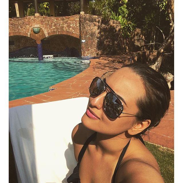 sonakshi sinha, sonakshi sinha hot, sonakshi sinha sexy, sonakshi sinha photo, sonakshi sinha wallpaper, hot actress photos, indian actress, sonakshi sinha twitter, sonakshi   sinha instagram, sonakshi sinha facebook, bollywood, sonakshi sinha mother, sonakshi sinha selfie, sonakshi sinha without makeup, sonaksi, sonakshi, sonakshi sinha dubsmash, dubsmasher, crazy