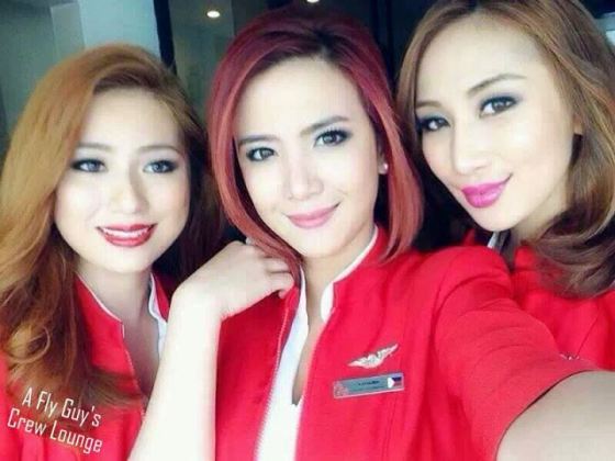 35 Hottest Flight Attendant Uniforms Selfies Around The World