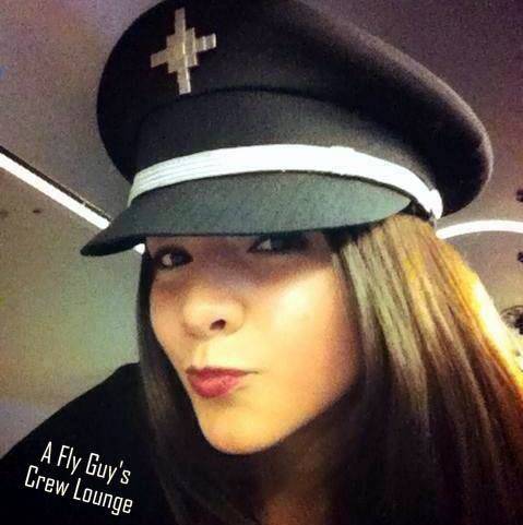 35 Hottest Flight Attendant Uniforms Selfies Around The World