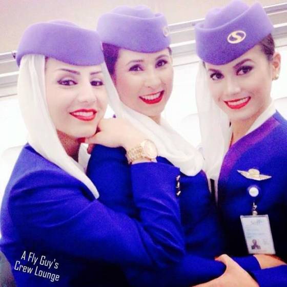 35 Hottest Flight Attendant Uniforms Selfies Around The World