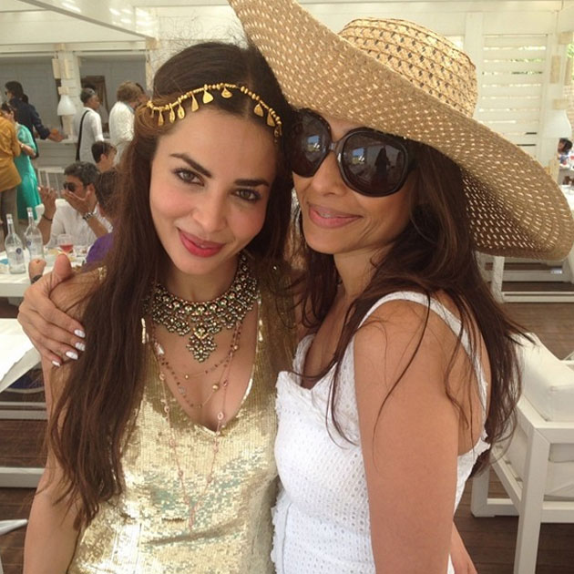 Ayesha Thapar, Ayesha Thapar hot, Ayesha Thapar wiki, Ayesha Thapar photo, Ayesha Thapar nikesh arora, Ayesha Thapar family