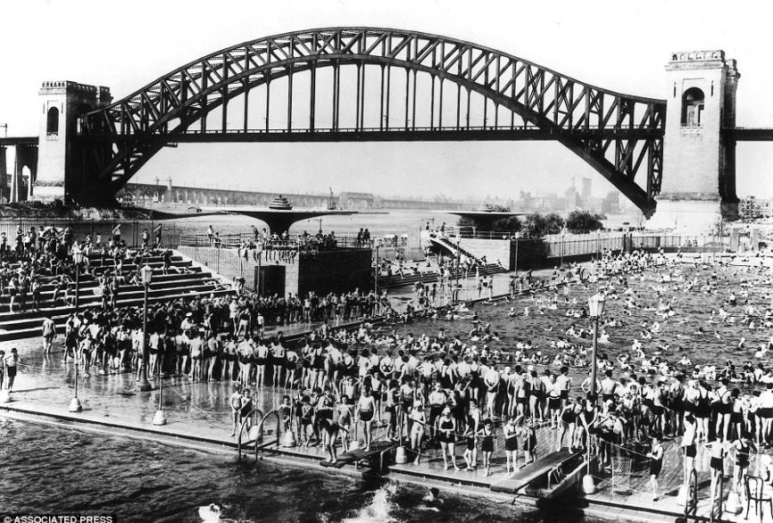 Newyork , brooklyn bridge,  old american history, old photo, vintage pics, ,newyork old photo, manhattan old photo, broadway old photo, statue of liberty, times square